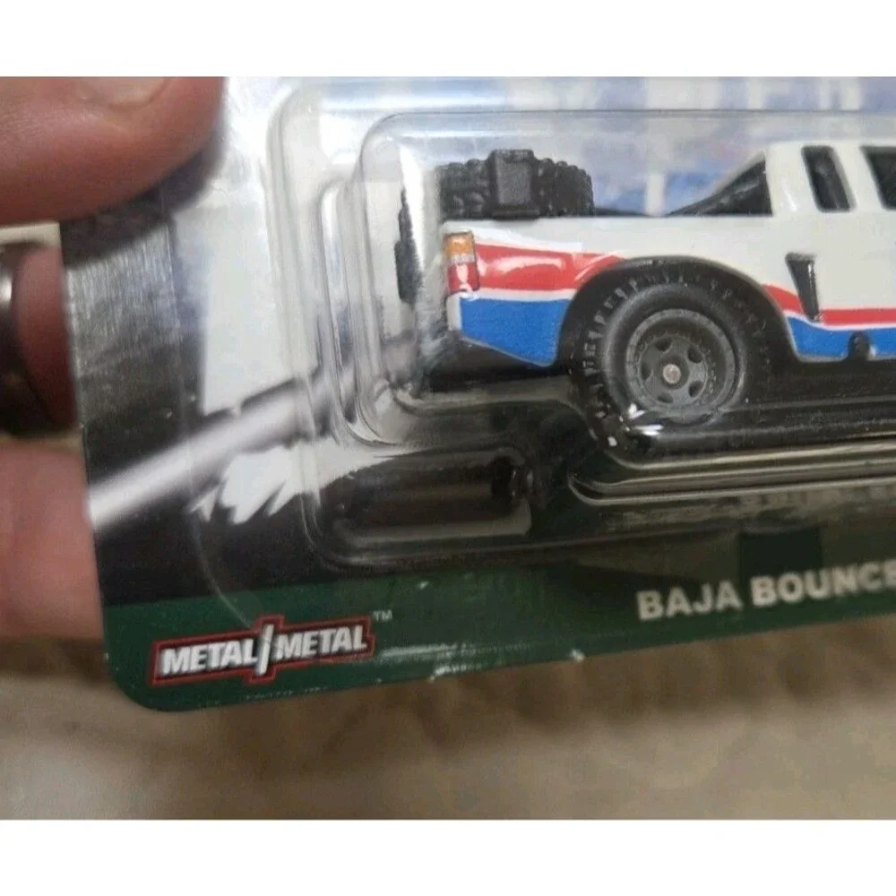 Hot Wheels Premium Car Culture Hyper Haulers Baja Bouncer 2/5